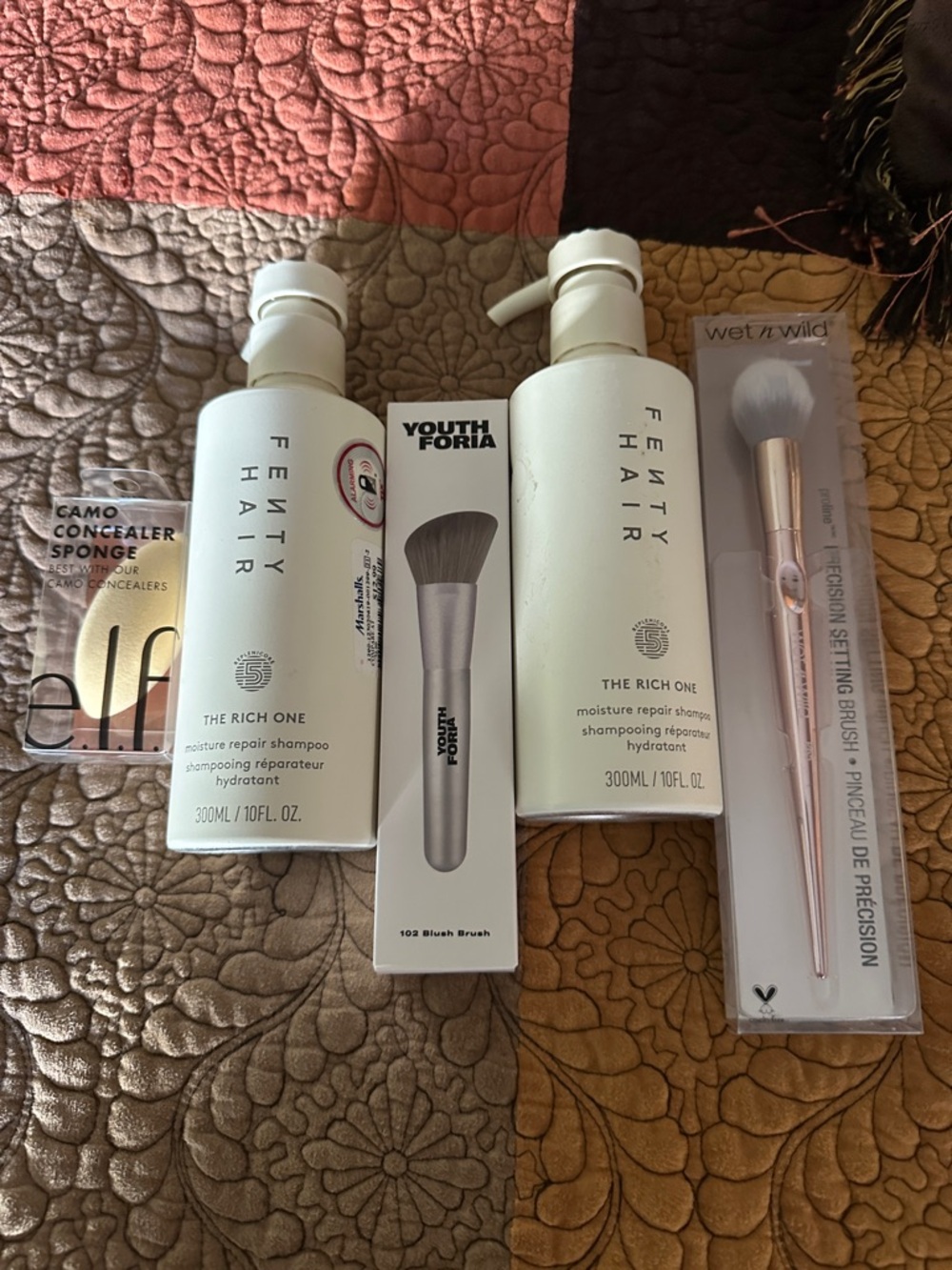 Fenty Hair The Rich One Moisture Repair Shampoo - White Bottles